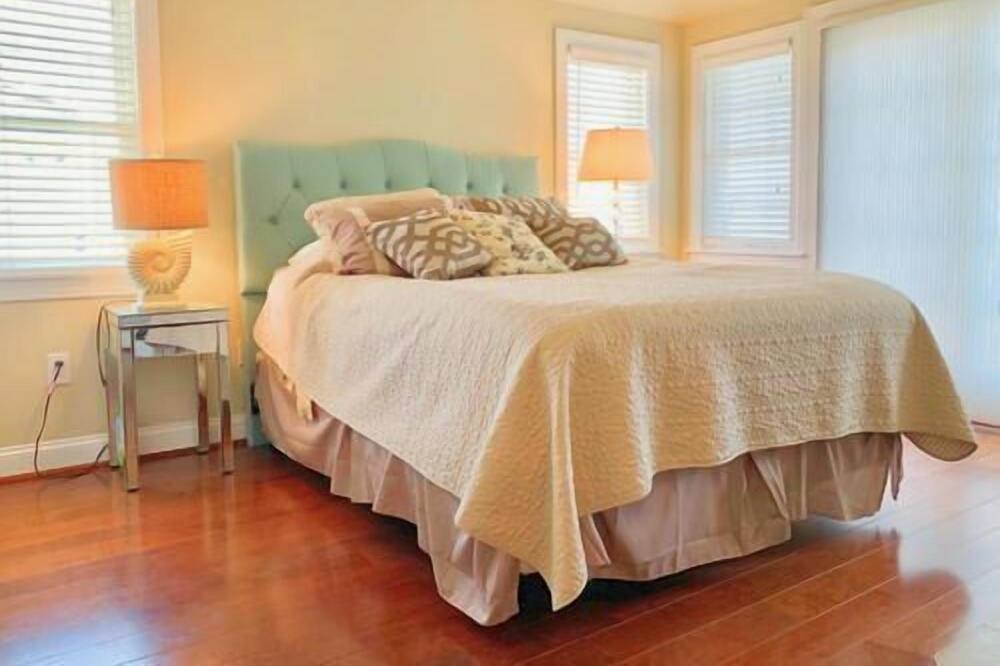 Photo of Bedroom in Sea Isle City