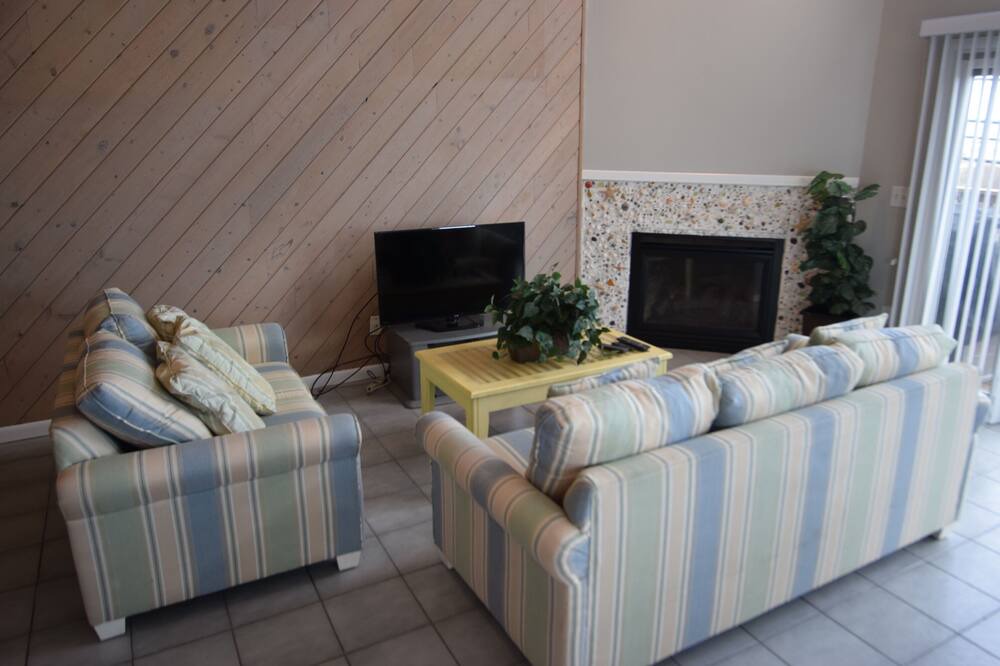Photo of Livingroom in Dennisville
