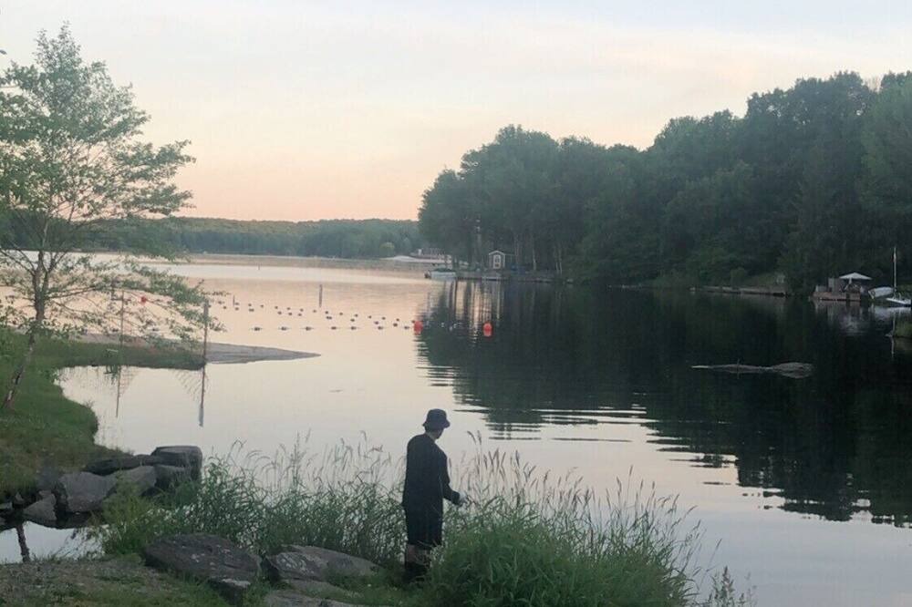 Photo of Others in Lake Ariel
