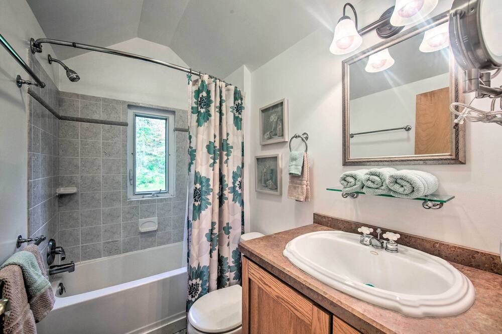 Photo of Bathroom in Dauphin