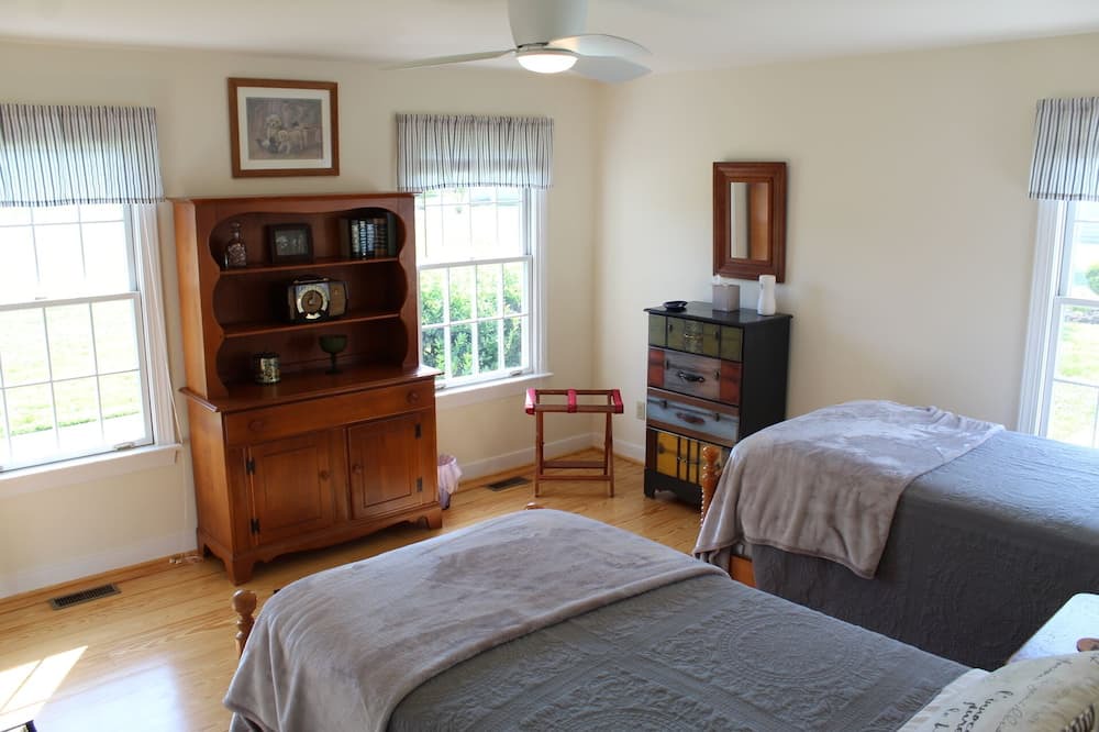 Photo of Bedroom in North