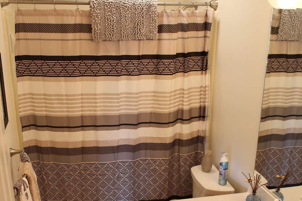 Photo of Bathroom in North