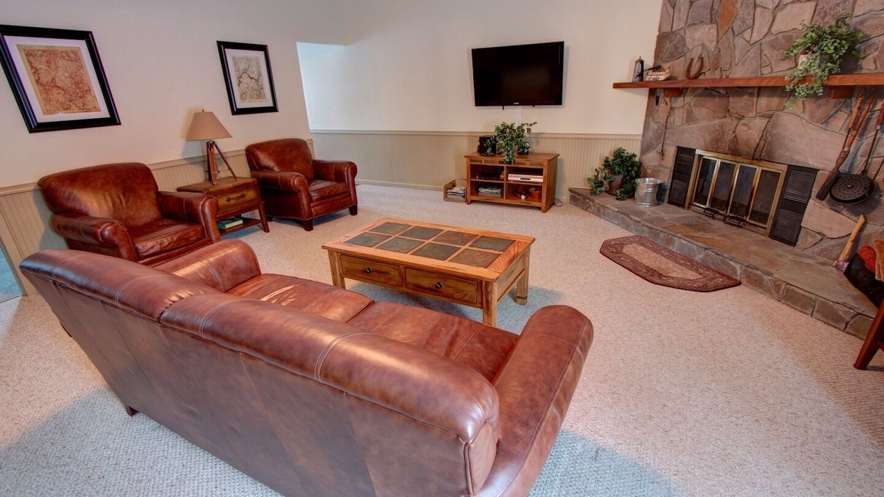 Photo of Livingroom in Confluence