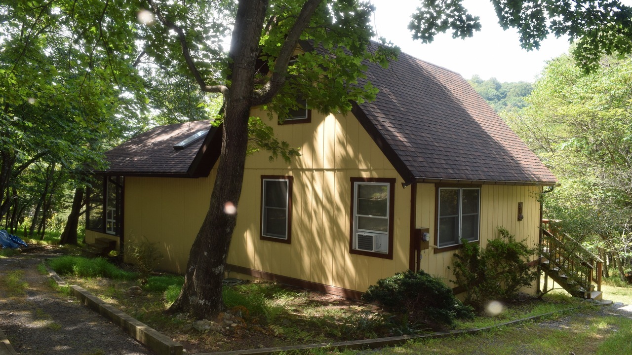 Photo of Buildings in Lost River