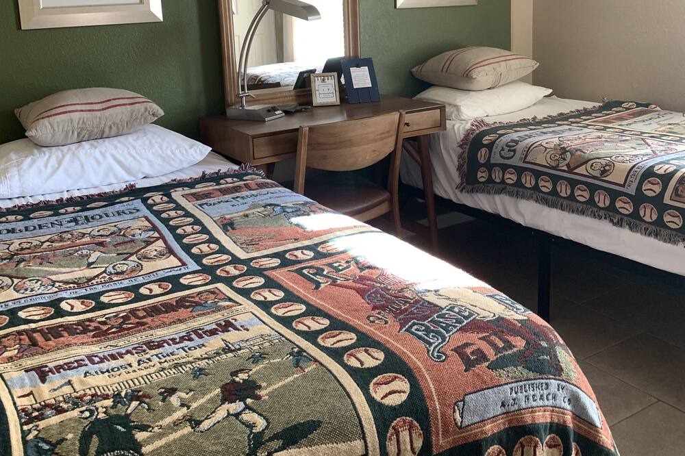 Photo of Bedroom in Mesa Grande