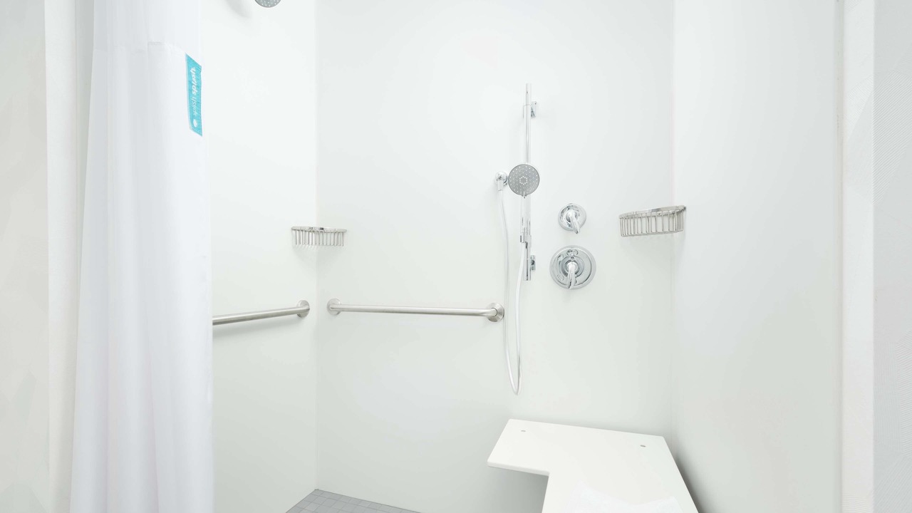 Photo of Bathroom in East Ridge