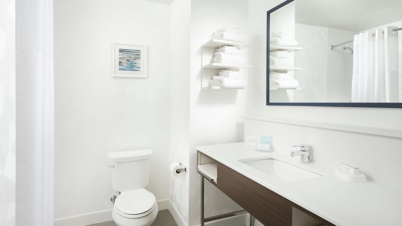 Photo of Bathroom in East Ridge