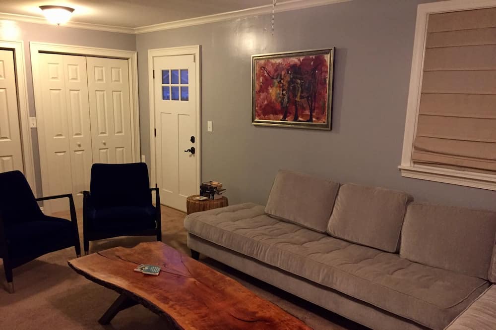 Photo of Livingroom in Macungie