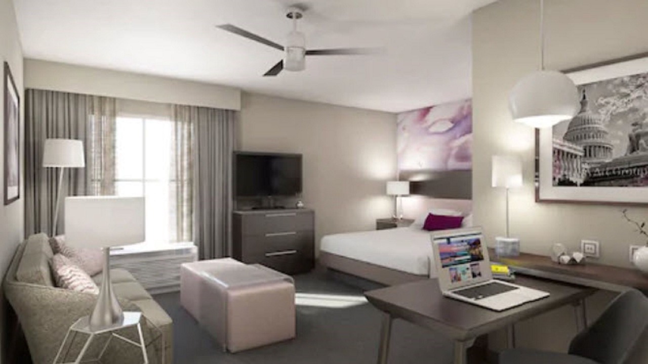 Photo of Bedroom in Lake Arbor