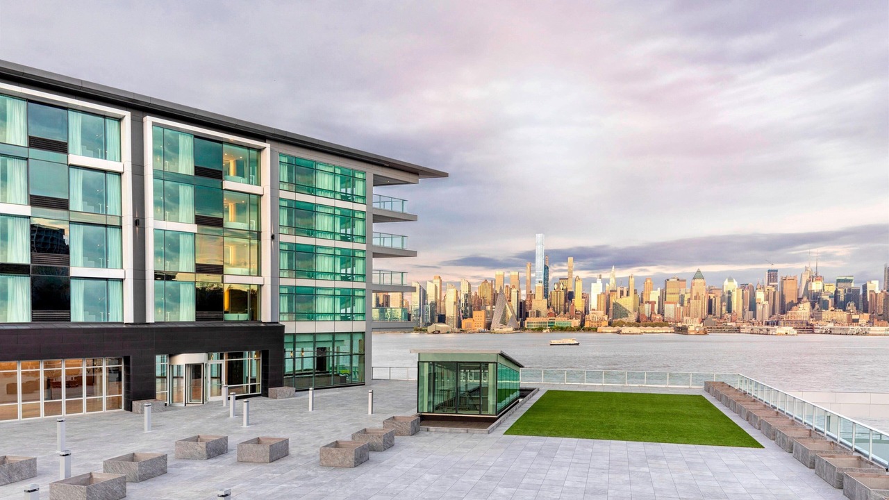 Photo of Patio Balcony in Weehawken