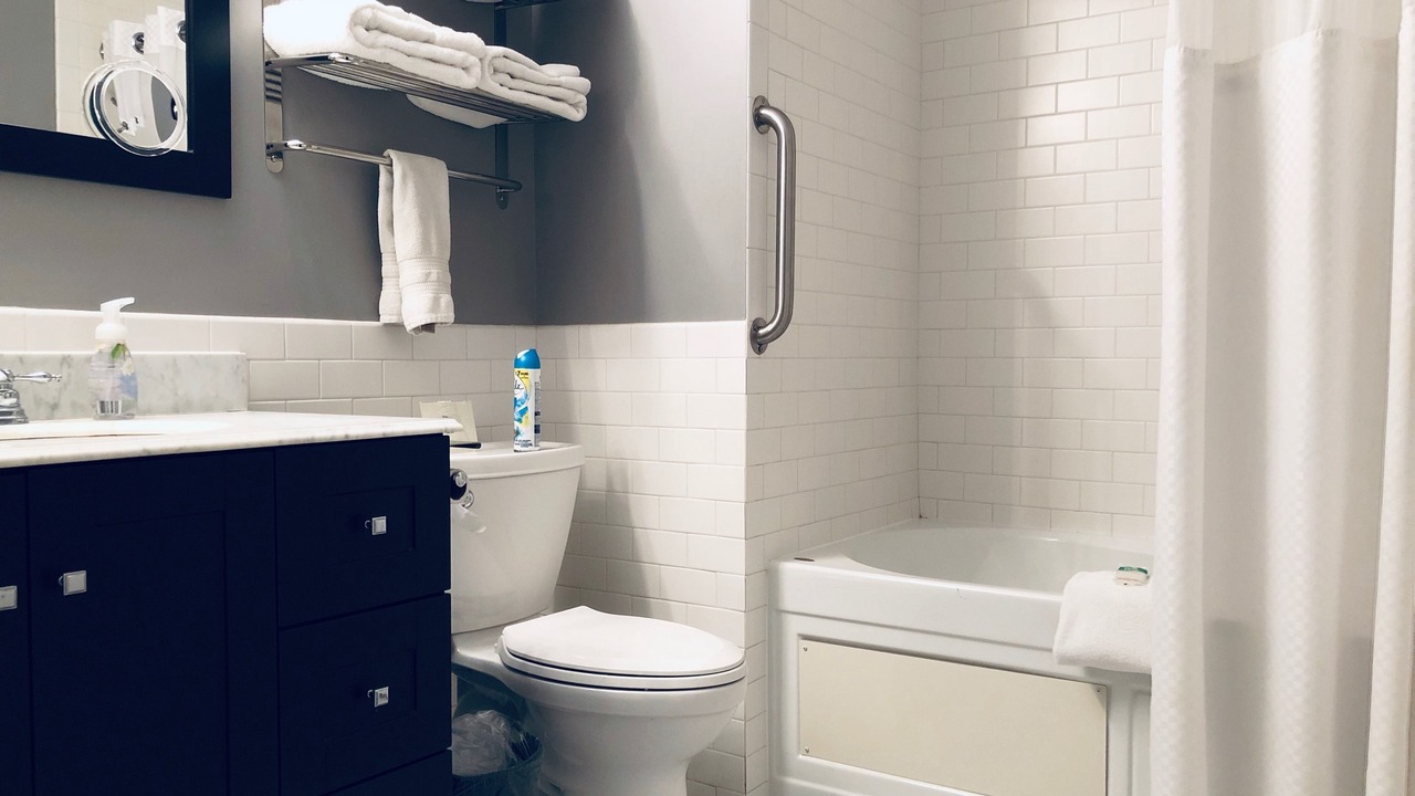 Photo of Bathroom in Gaffer District