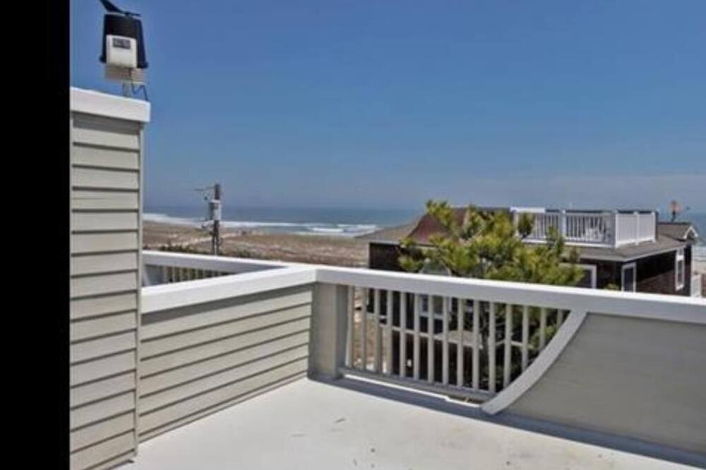 Photo of Patio Balcony in Harvey Cedars