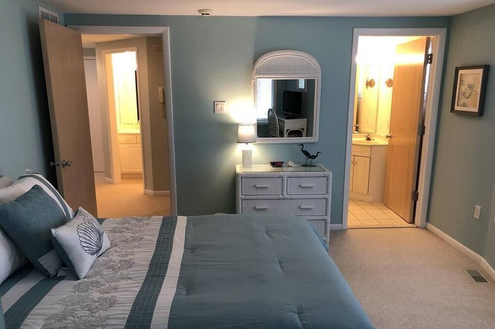 Photo of Bedroom in Harvey Cedars