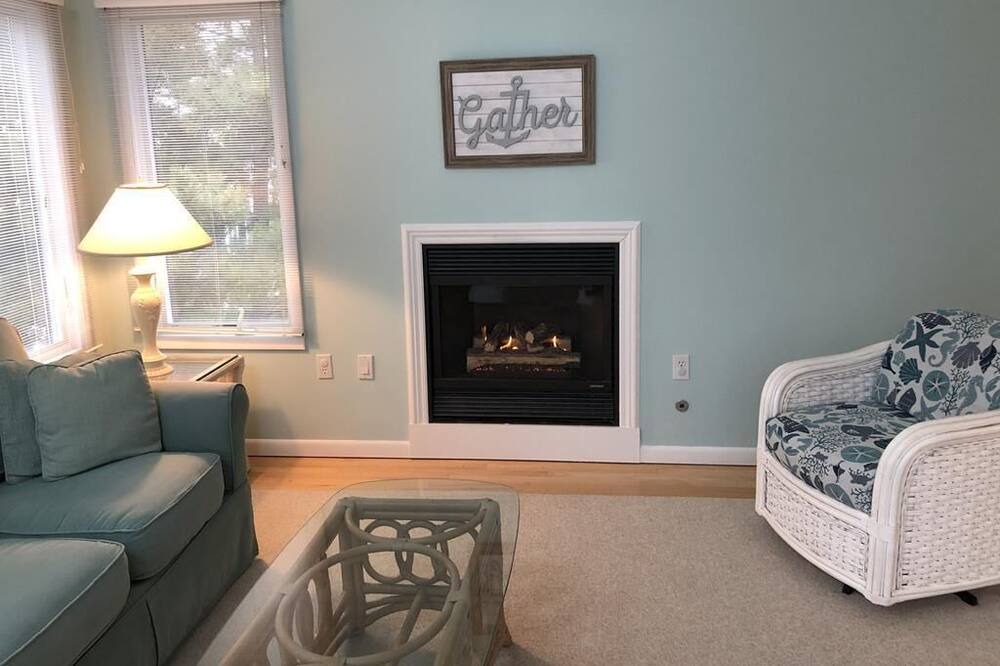 Photo of Livingroom in Harvey Cedars