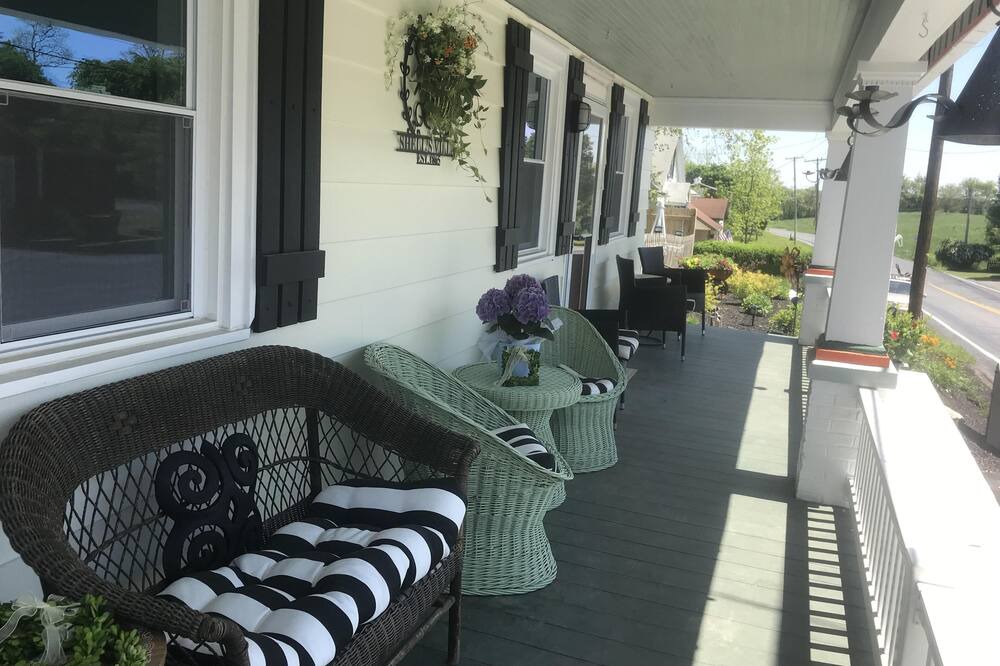 Photo of Patio Balcony in Grantville