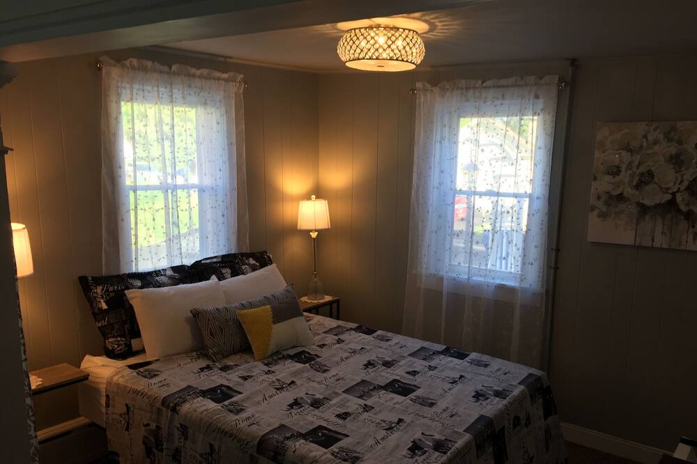 Photo of Bedroom in Grantville