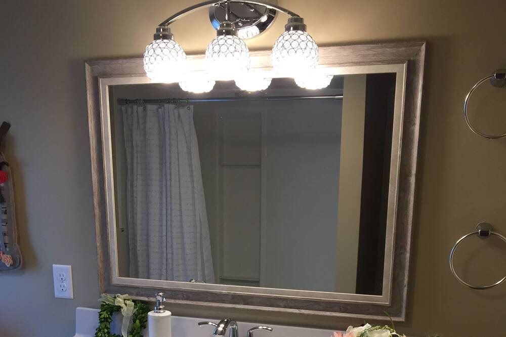 Photo of Bathroom in Grantville