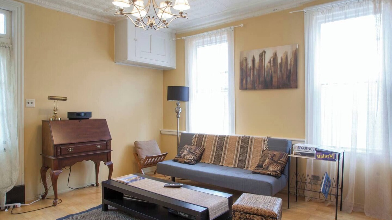 Photo of Livingroom in Central Northside