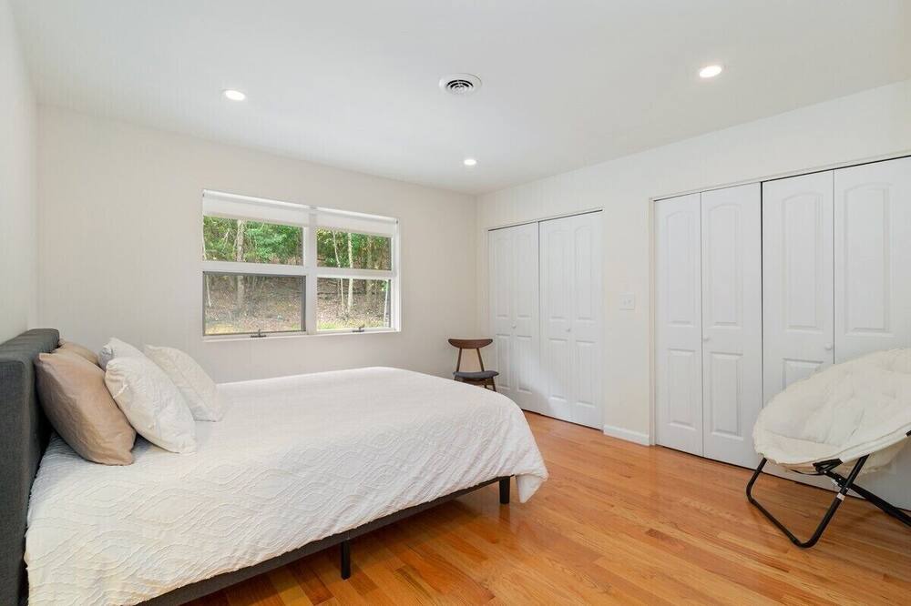 Photo of Bedroom in Goshen