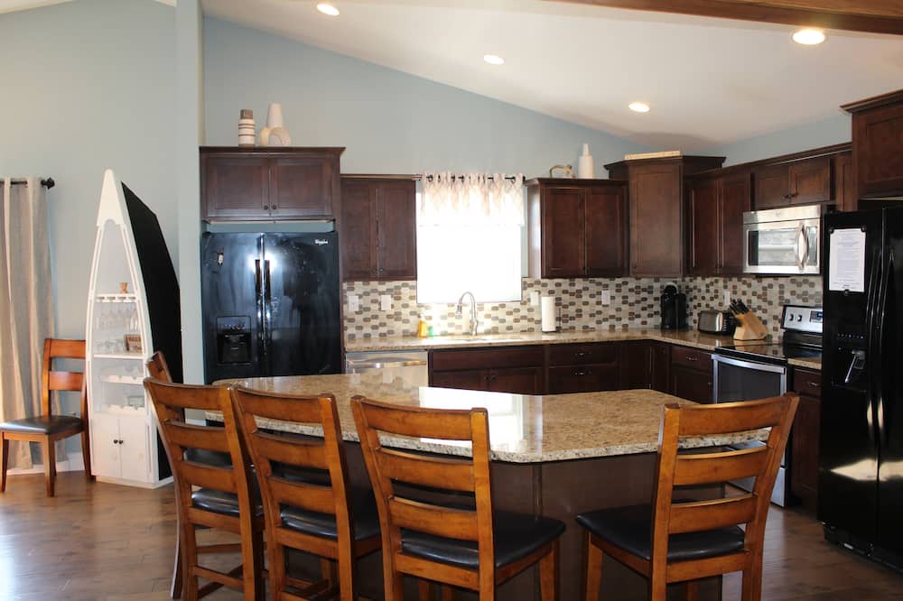 Photo of Kitchen in Lakeside Estates