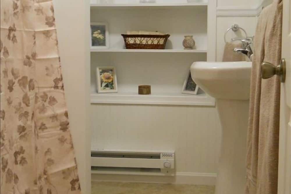 Photo of Bathroom in Refton