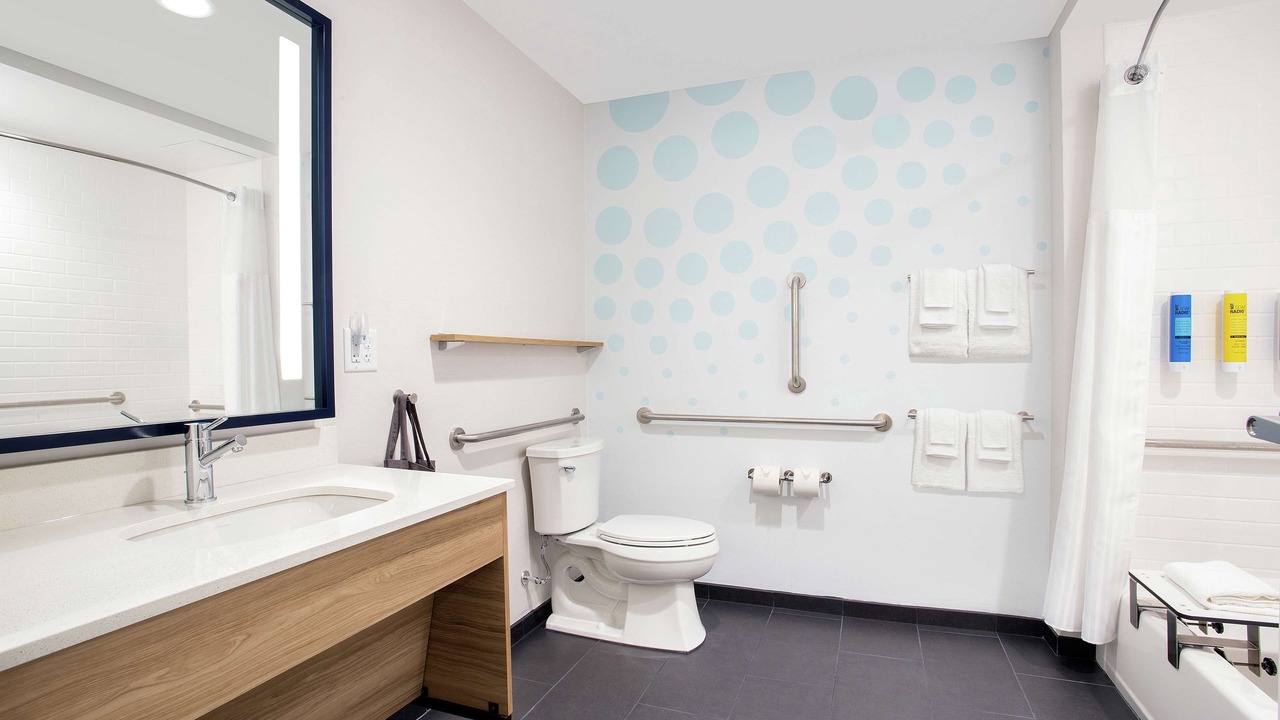 Photo of Bathroom in Audubon