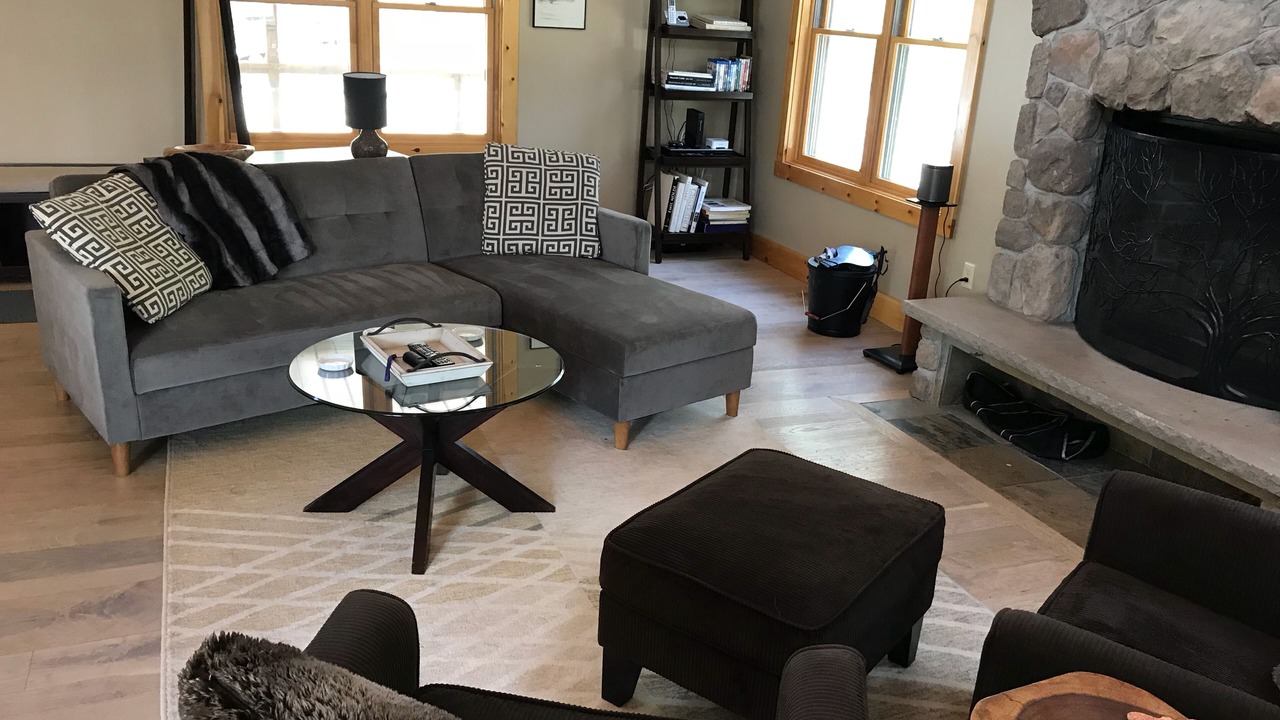Photo of Livingroom in Pond Eddy