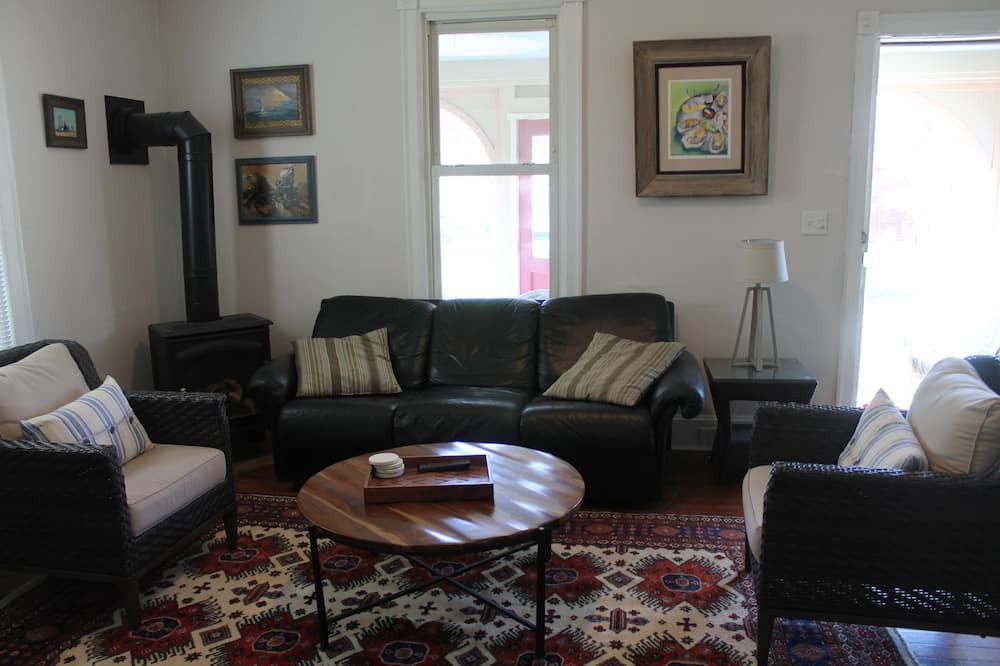 Photo of Livingroom in West Cape May