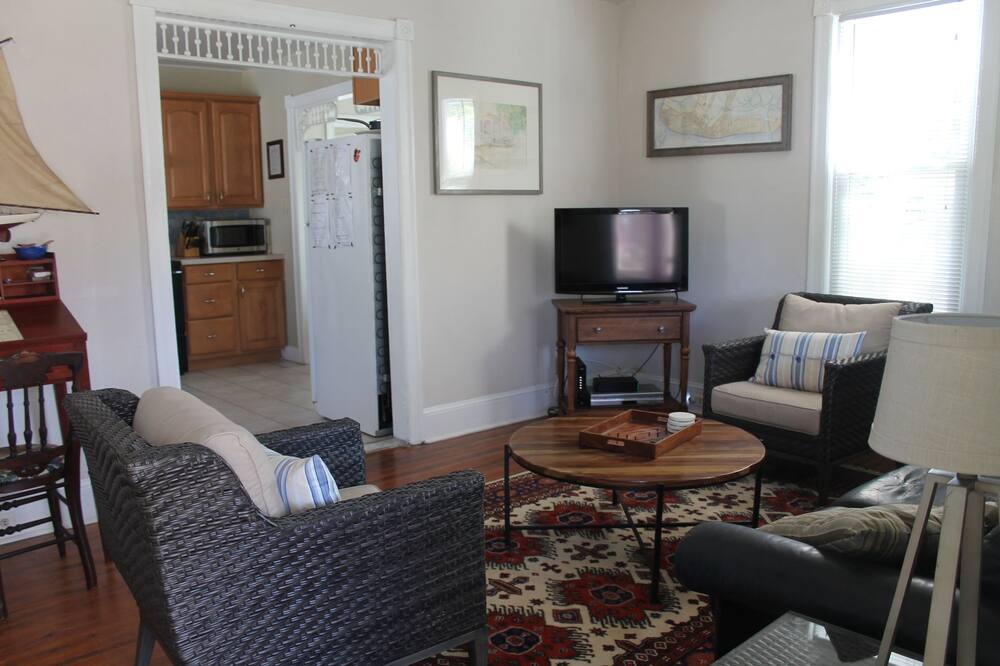 Photo of Livingroom in West Cape May