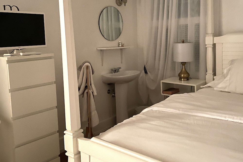 Photo of Bedroom in Monessen