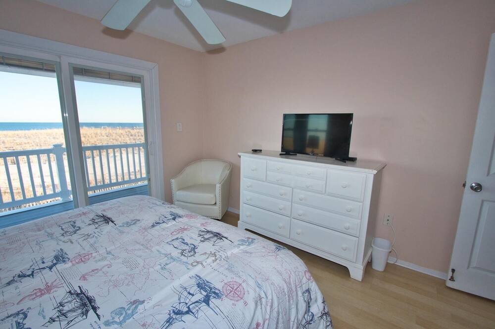 Photo of Bedroom in Loveladies