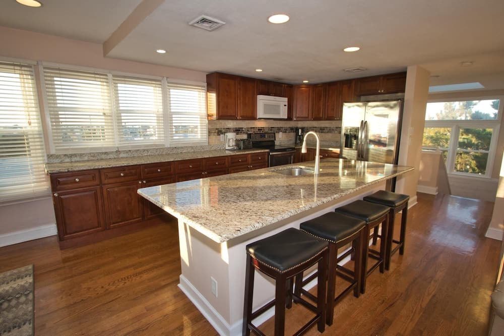 Photo of Kitchen in Loveladies