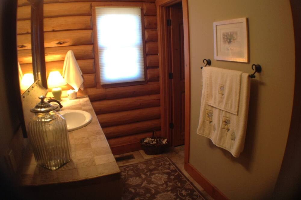 Photo of Bathroom in Park Hill