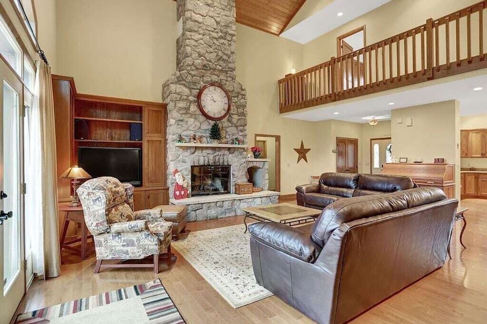Photo of Livingroom in Calvin