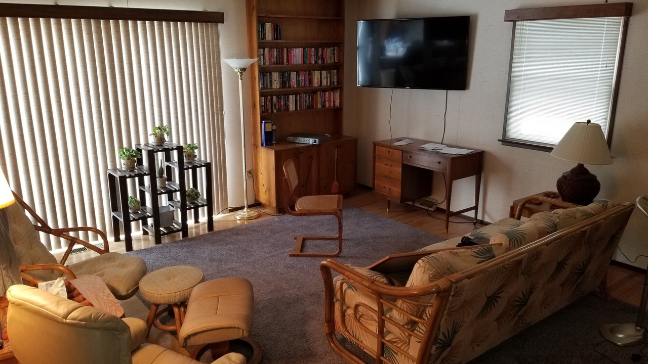 Photo of Livingroom in Elizabethtown