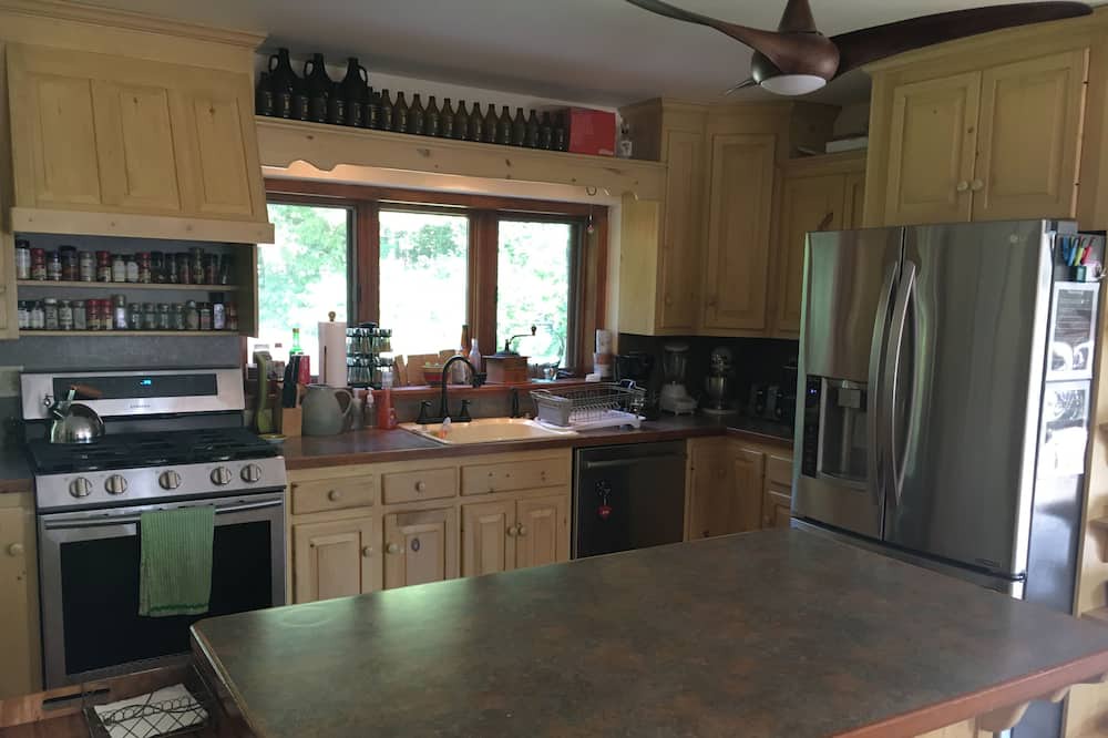 Photo of Kitchen in Middle Hope