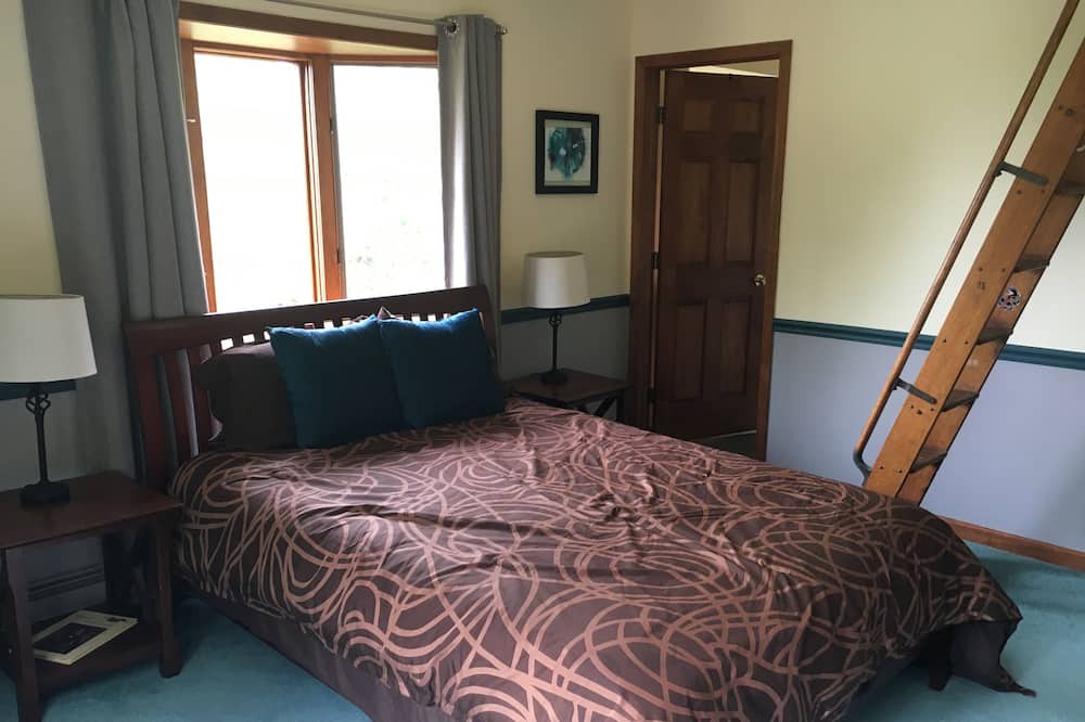 Photo of Bedroom in Middle Hope