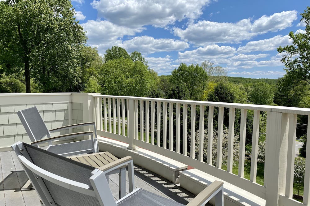 Photo of Patio Balcony in Long Green