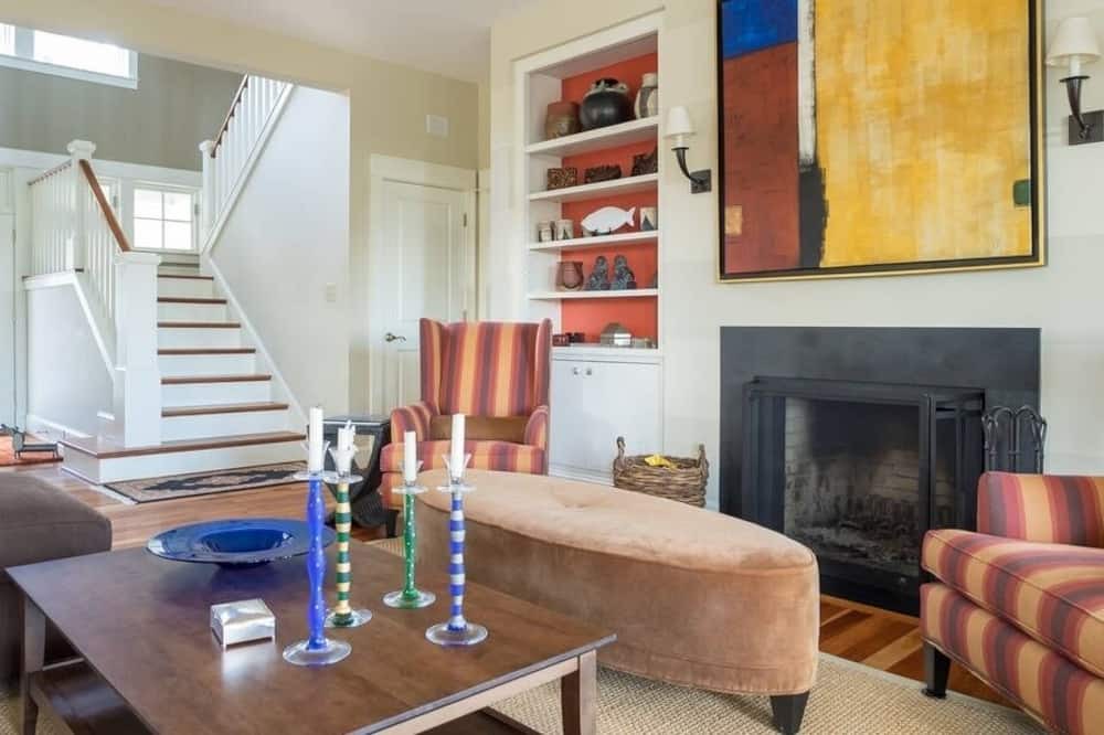 Photo of Livingroom in Long Green