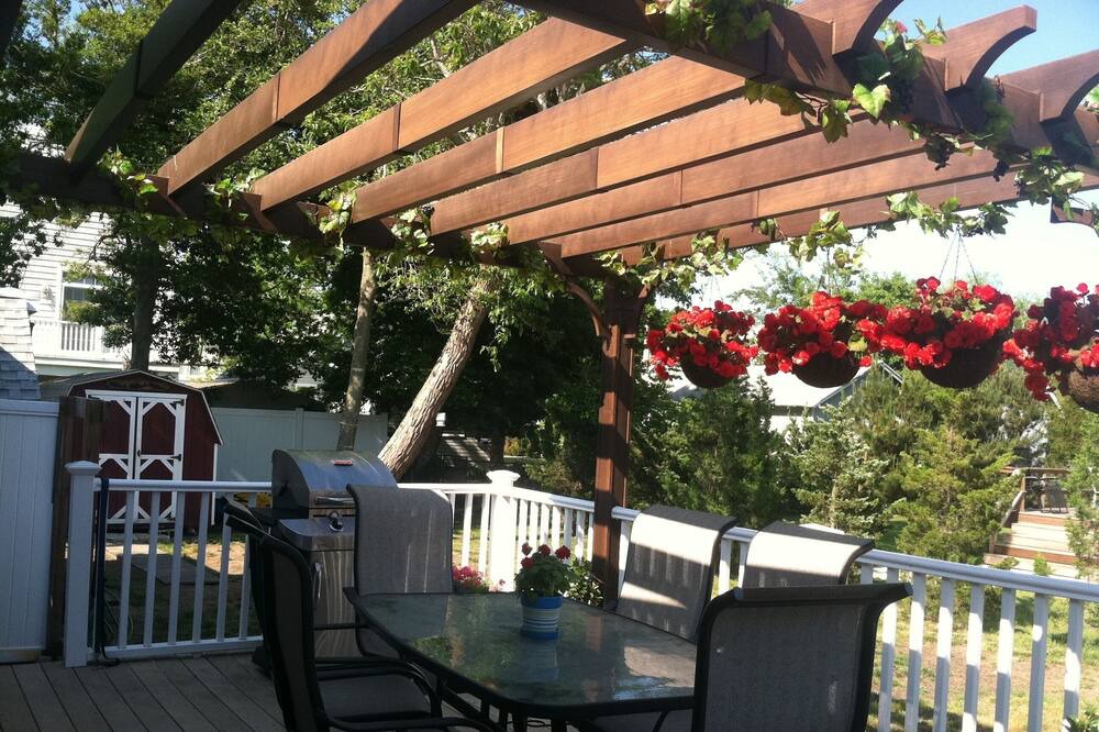 Photo of Patio Balcony in Town Bank