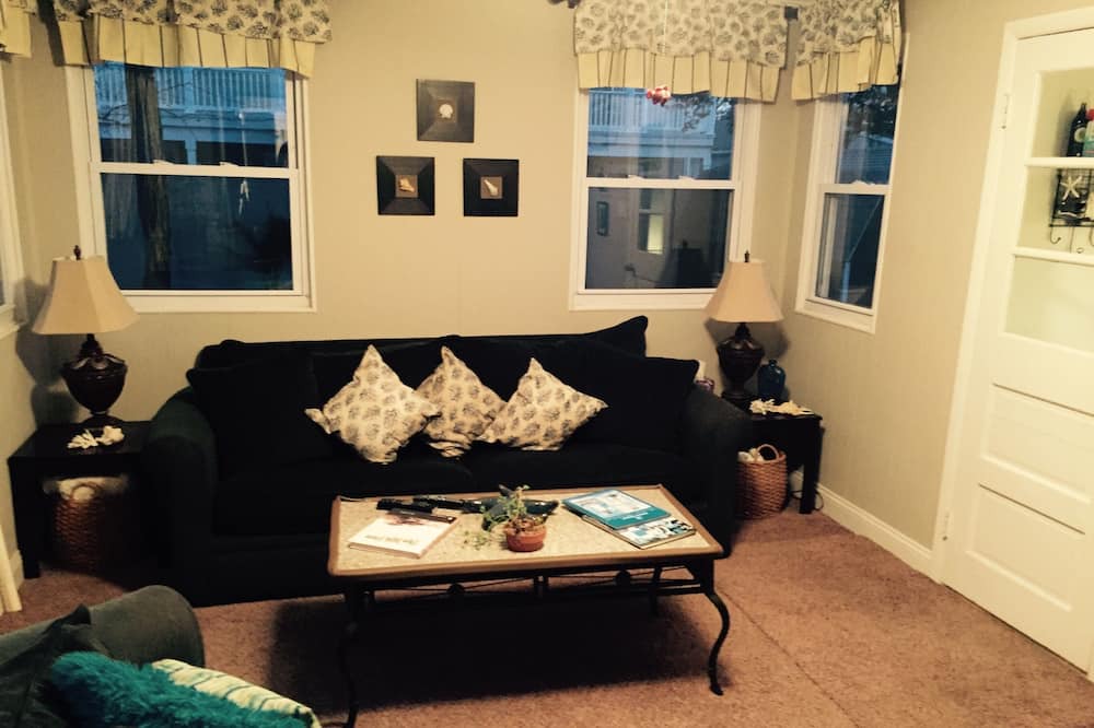Photo of Bedroom in Town Bank