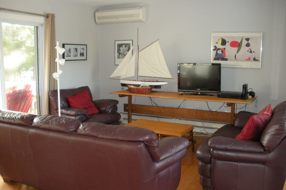 Photo of Bedroom in Loveladies