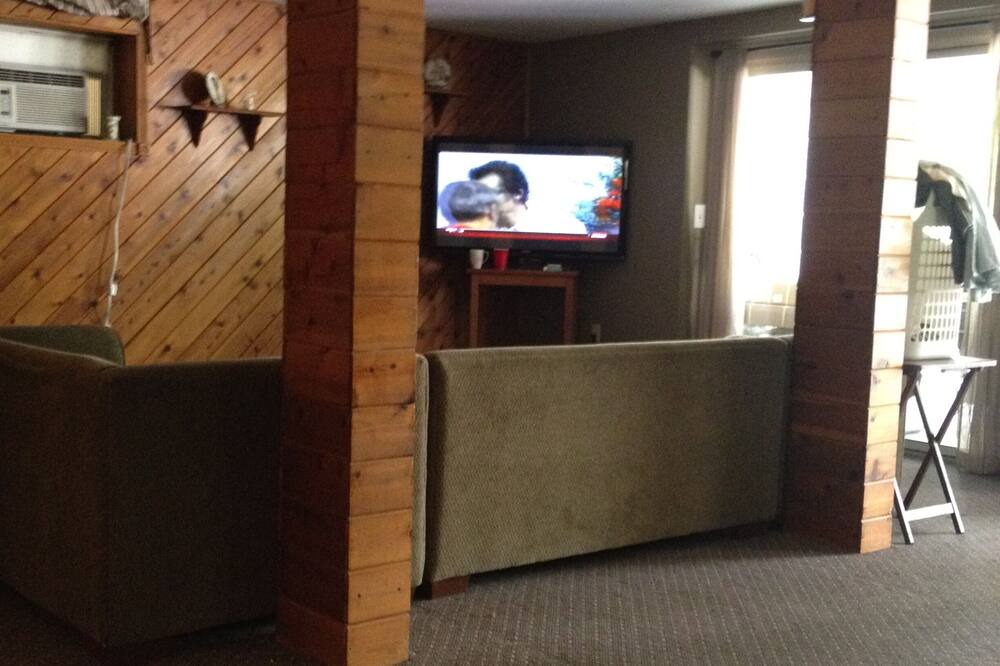 Photo of Bedroom in Pocono Mountain Lake
