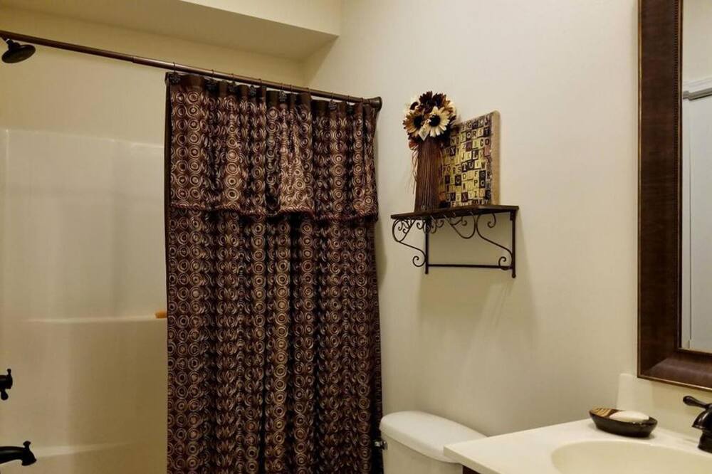 Photo of Bathroom in Lackawaxen