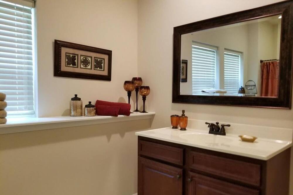 Photo of Bathroom in Lackawaxen