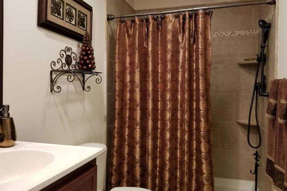 Photo of Bathroom in Lackawaxen