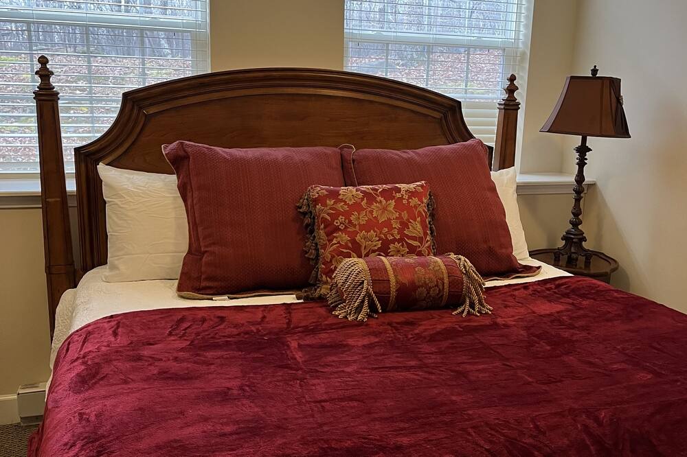 Photo of Bedroom in Lackawaxen