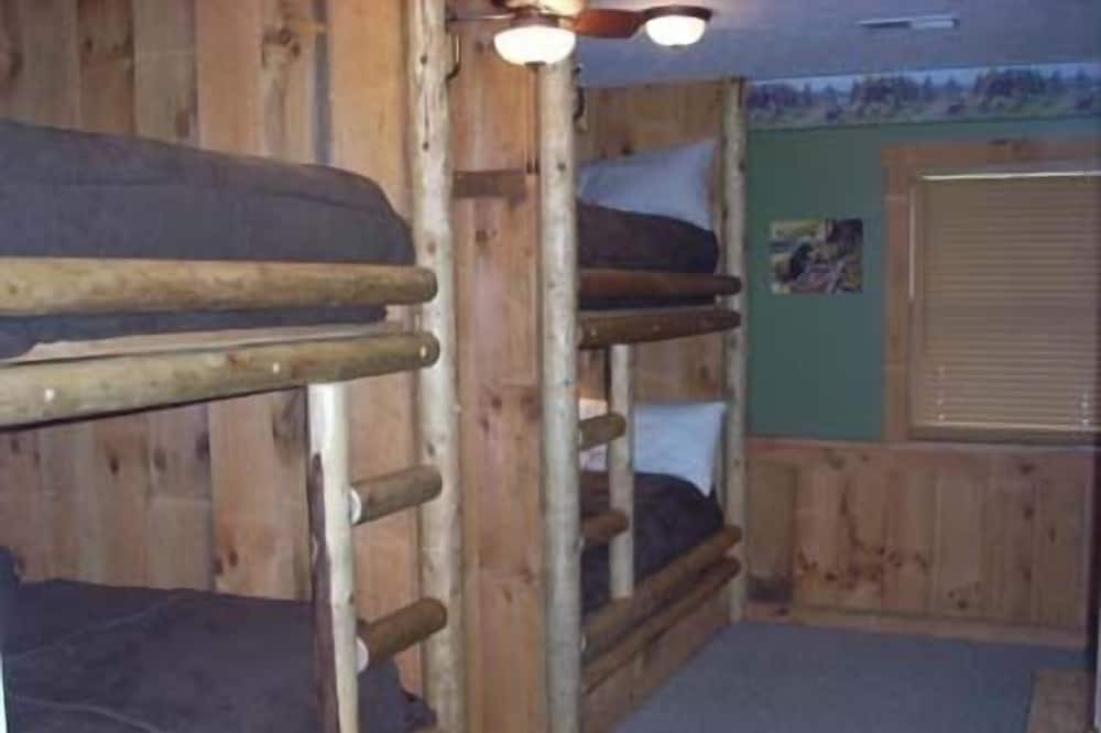 Photo of Bedroom in Bladensburg
