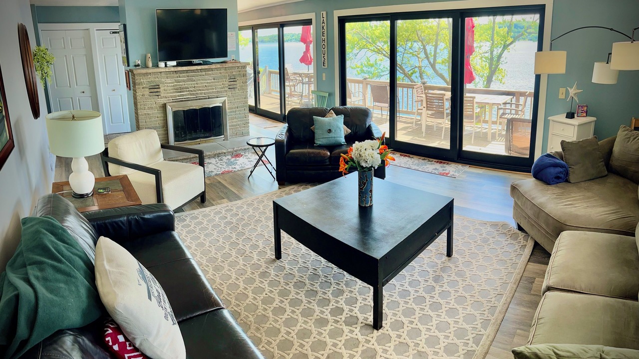 Photo of Livingroom in Penn Yan