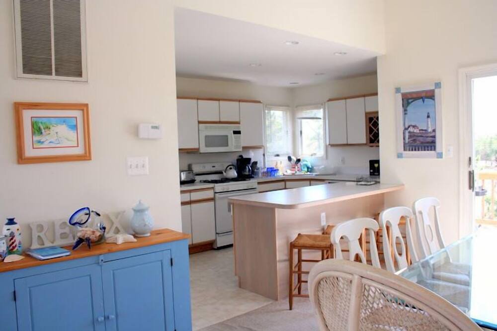 Photo of Kitchen in Loveladies